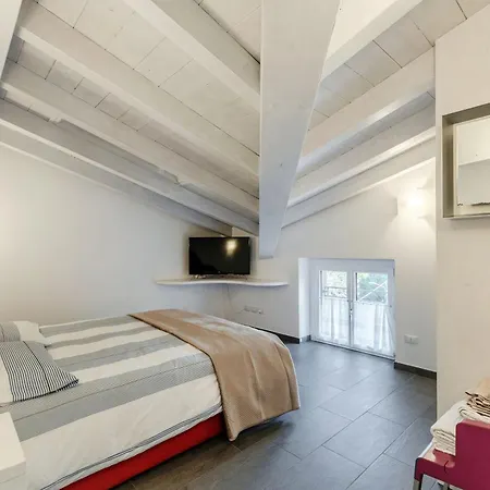 Terrazzo Apartamento *